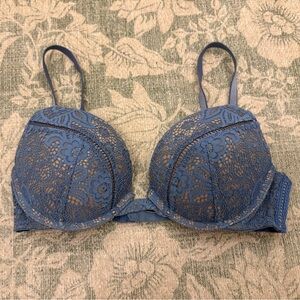 Victoria’s Secret Blue Lace Bombshell Bra in 32A